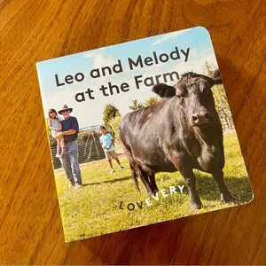 Lovevery Leo and Melody at the Farm Infant Toddler Baby Board Book Montessori